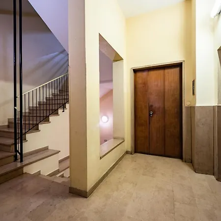 Camuzzoni For 4-5 People * Verona