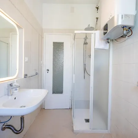 Apartment Camuzzoni For 4-5 People
