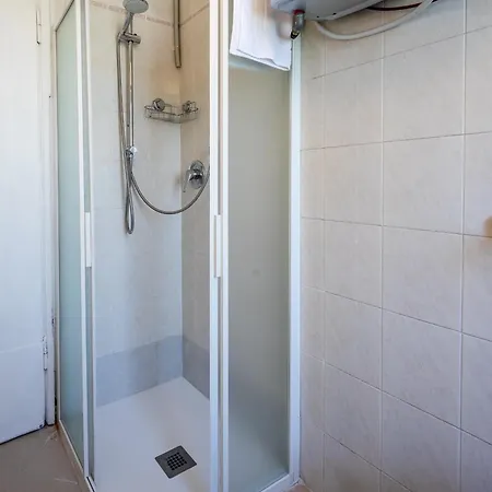 Camuzzoni For 4-5 People Apartment Verona